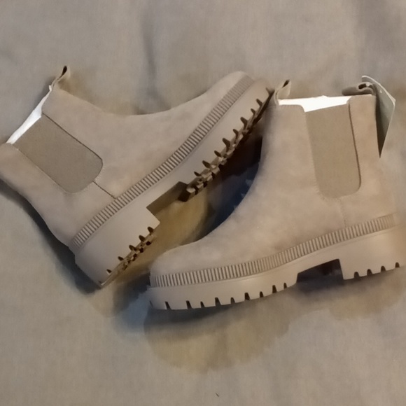 H&M Boots - Picture 3 of 3